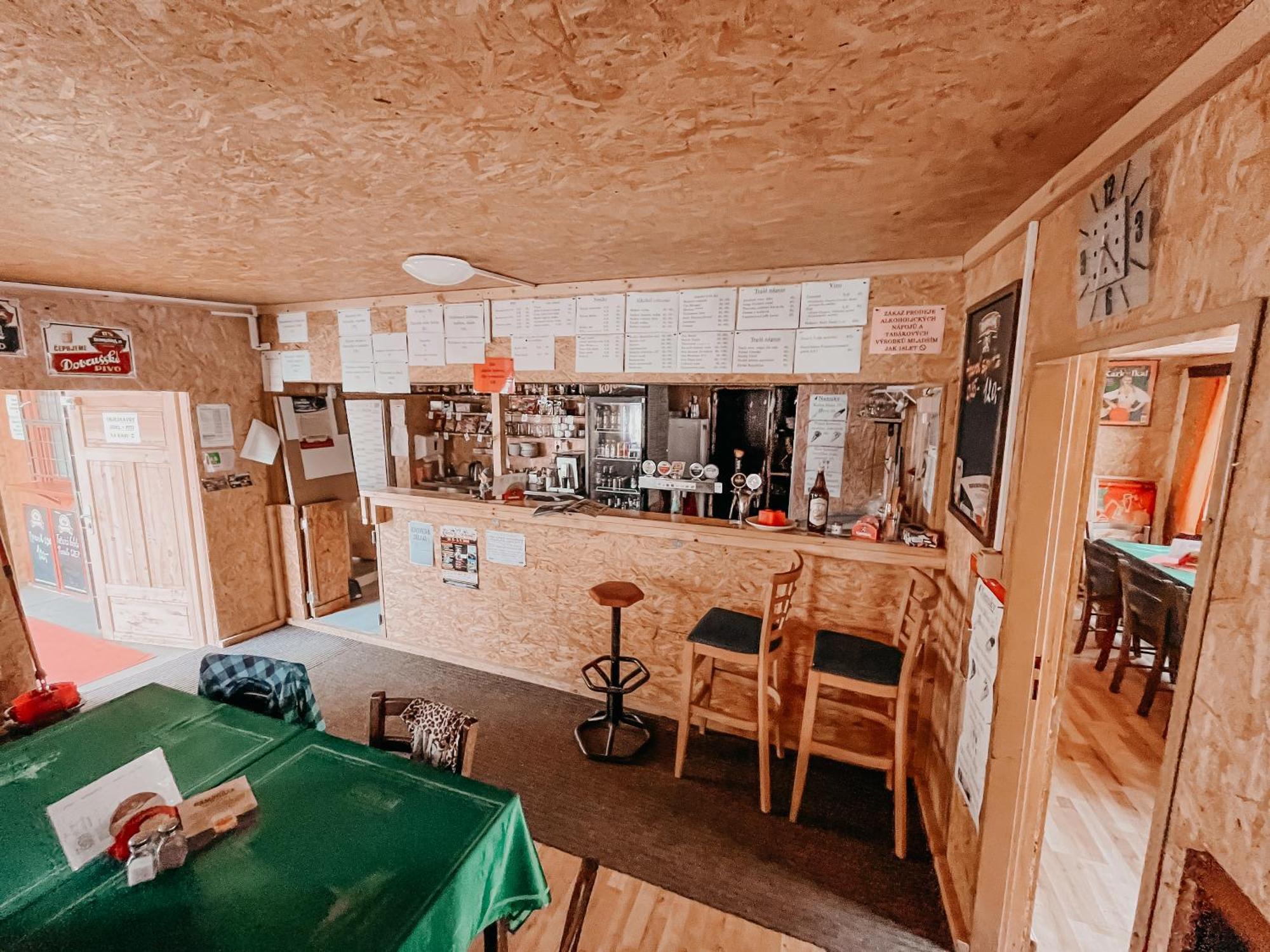 Karavan 3 V Arealu Koupaliste Bystre V Orlickych Horach Luaran gambar